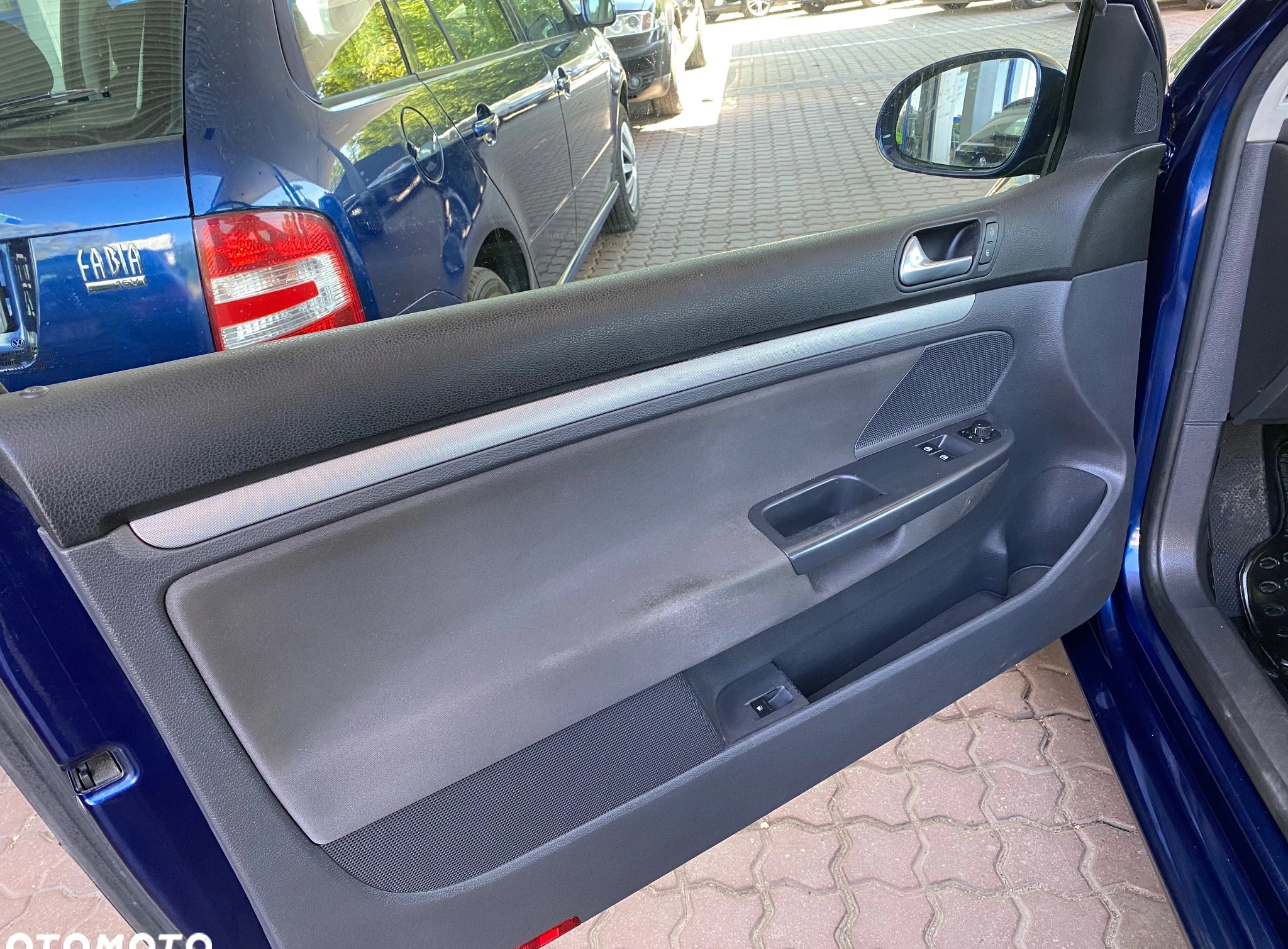 Volkswagen Golf cena 11999 przebieg: 215000, rok produkcji 2007 z Kłodawa małe 562